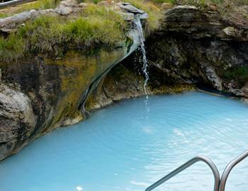 Hot springs pool