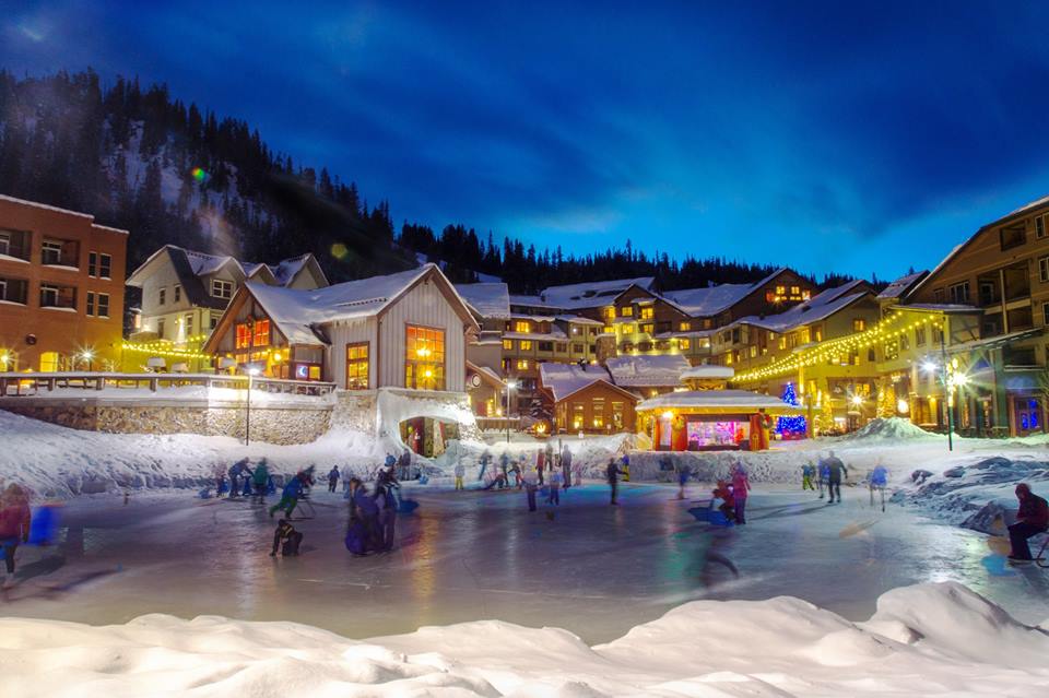 A stunning look at people enjoying an ice skating rink, one of the many things to do in Winter Park.